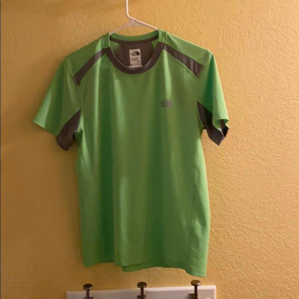 North Face S T-shirt